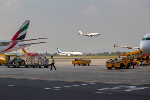 Sân bay Nội Bài sẵn sàng phục vụ người dân về quê đón Tết